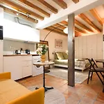 Charming Apartment In Notre-Dame