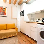Charming Apartment In Notre-Dame