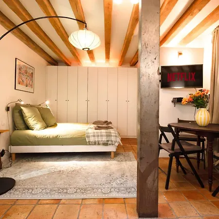 Appartamento Charming In Notre-dame *