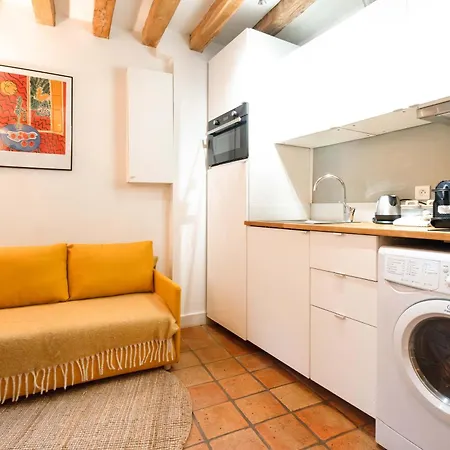 Charming In Notre-dame Appartamento *